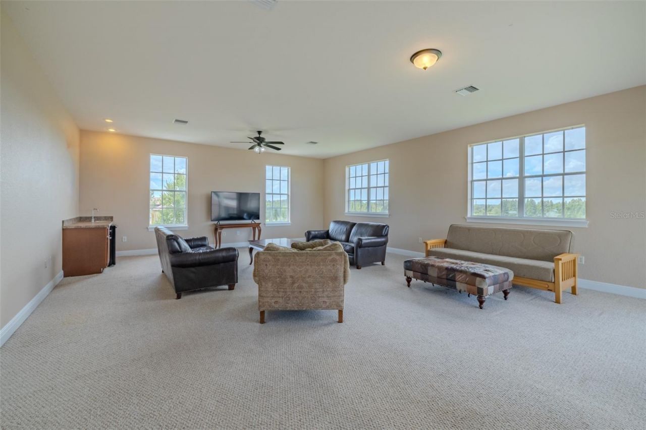 10501 Broadland Pass, Thonotosassa, FL 33592 Photo