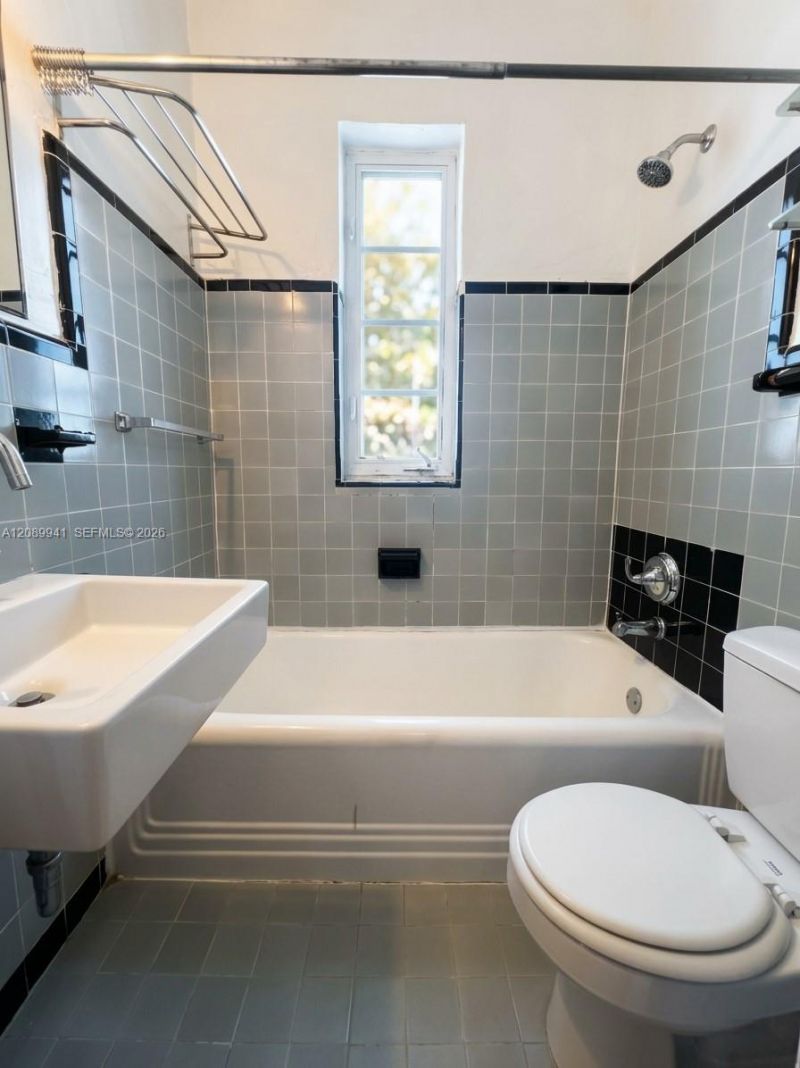 741 15th St, Unit 12, Miami Beach, FL 33139 Photo