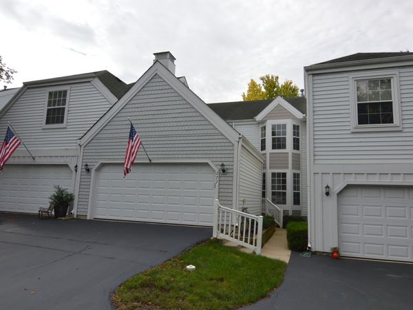 277 Oak Bluff Court, Unit 24-4, Wauconda, IL 60084