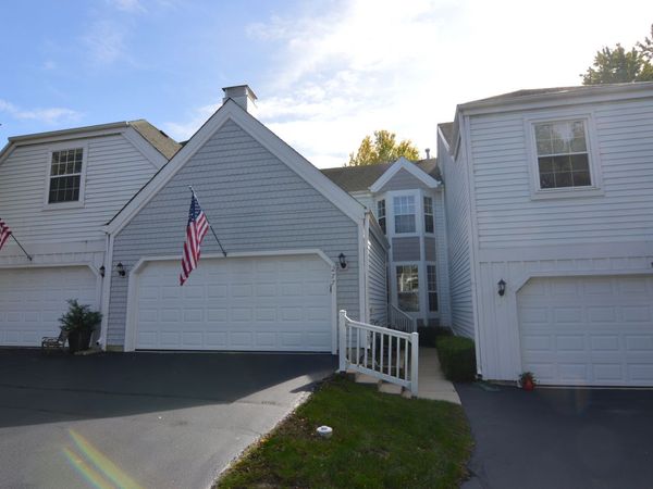 277 Oak Bluff Court, Unit 24-4, Wauconda, IL 60084