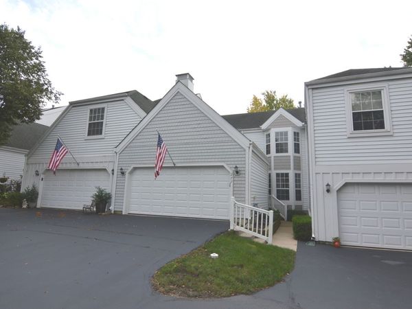 277 Oak Bluff Court , Unit 24-4, Wauconda, IL 60084