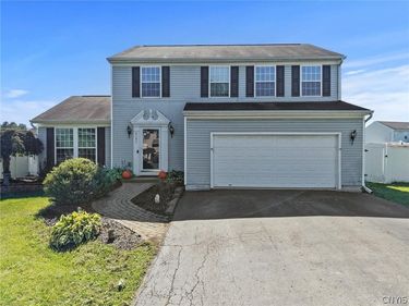 5494 Ravensthorpe , Clay, NY 13041