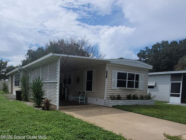 141 Cheswick Circle NE, Palm Bay, FL 32907