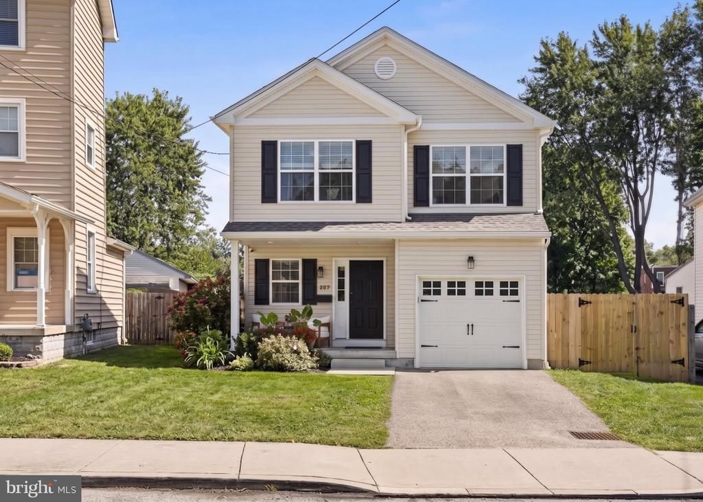 887 PENN STREET, BRYN MAWR, PA 19010