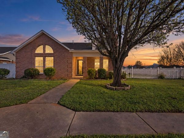 87 Park Lane, Warner Robins, GA 31093