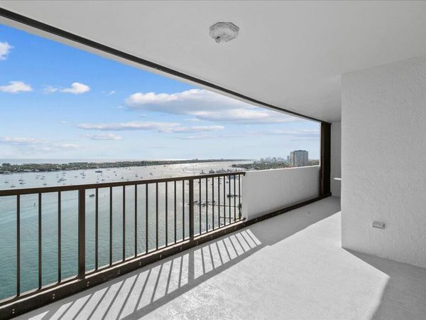 5200 N FLAGLER Drive, Unit 2402, West Palm Beach, FL 33407