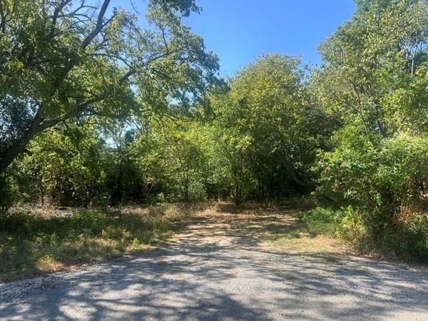276 Castle Drive , Pottsboro, TX 75076