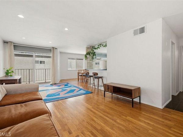 4520 Natick Avenue, Sherman Oaks, CA 91403