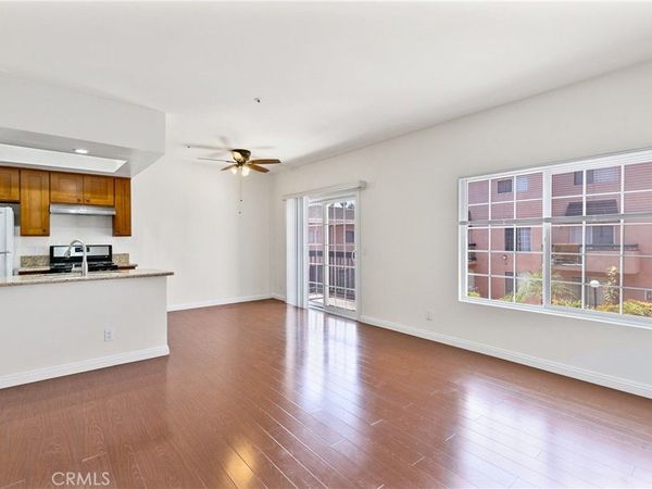 147 W Acacia, Unit 122, Glendale, CA 91204