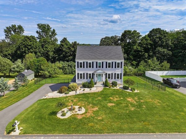 21 Windward Way, Swansea, MA 02777