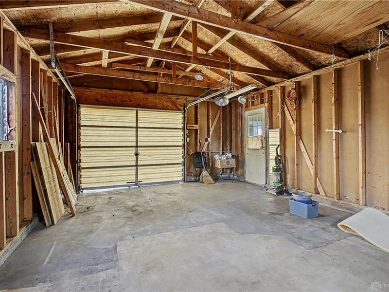 300 Fenwick Drive, New Carlisle, OH 45344 Photo 32