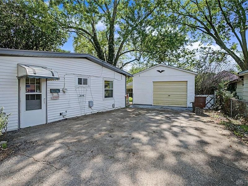 300 Fenwick Drive, New Carlisle, OH 45344 Photo 33