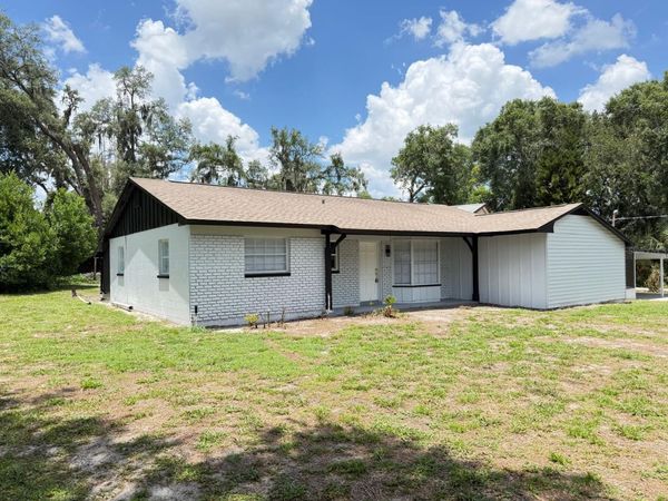 6810 OAKDALE DRIVE , TAMPA, FL 33610