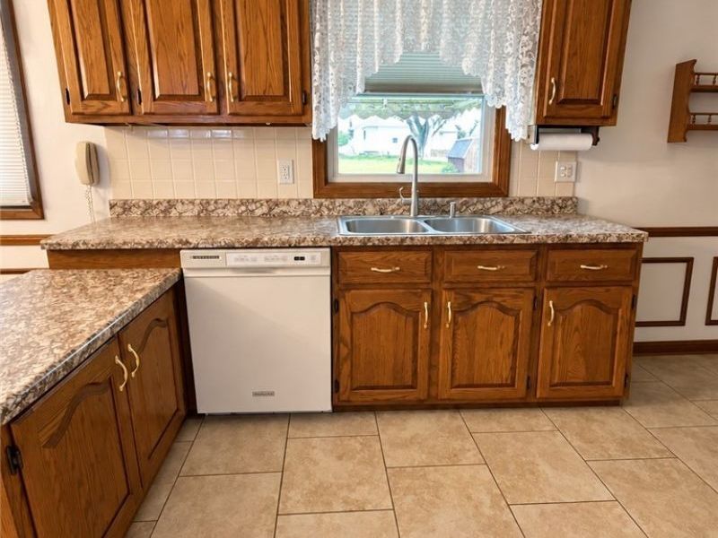 947 Krehl Avenue, Girard, OH 44420 Photo 13