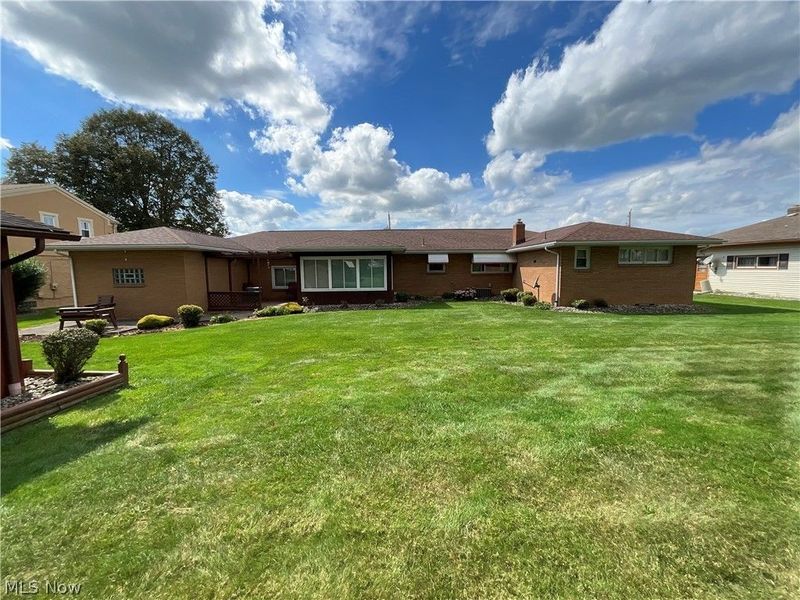 947 Krehl Avenue, Girard, OH 44420 Photo 2