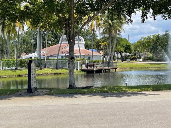 731 LYONS Road, Unit 16207, Coconut Creek, FL 33063