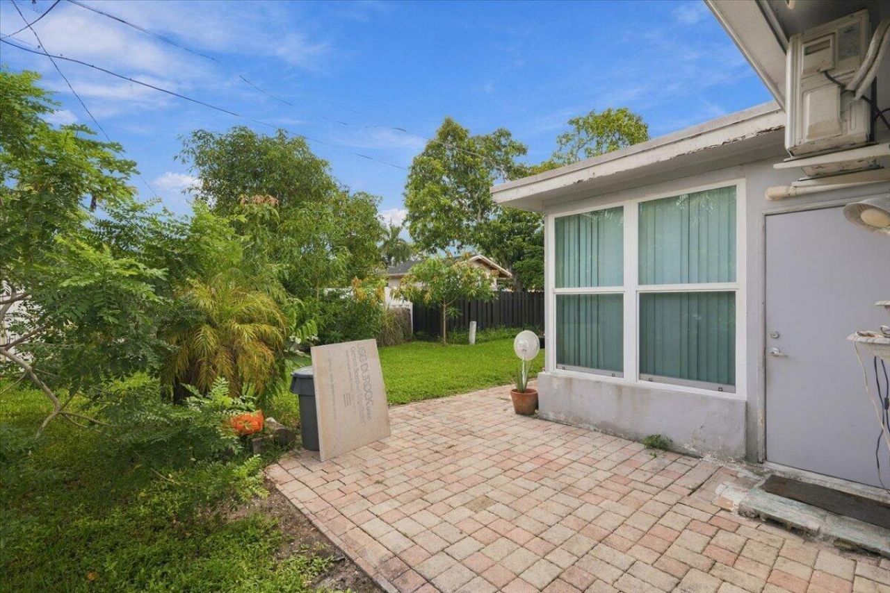 2294 NW 81st Terrace, Sunrise, FL 33322 Photo