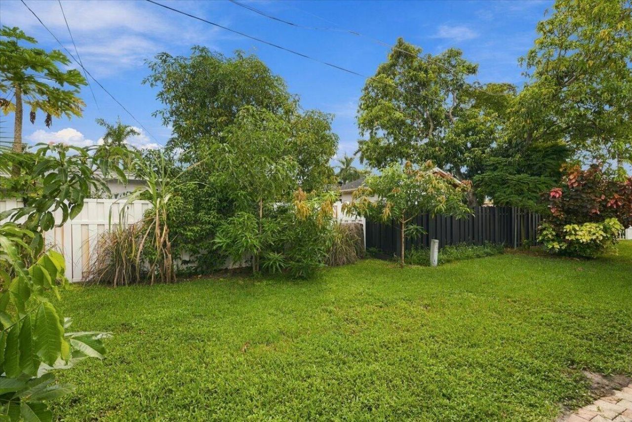 2294 NW 81st Terrace, Sunrise, FL 33322 Photo