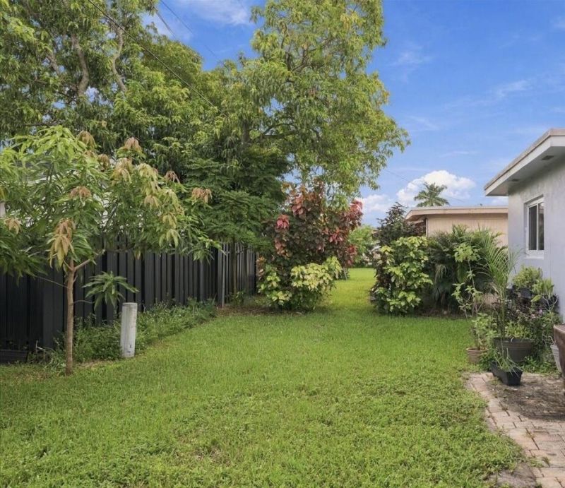 2294 NW 81st Terrace, Sunrise, FL 33322 Photo