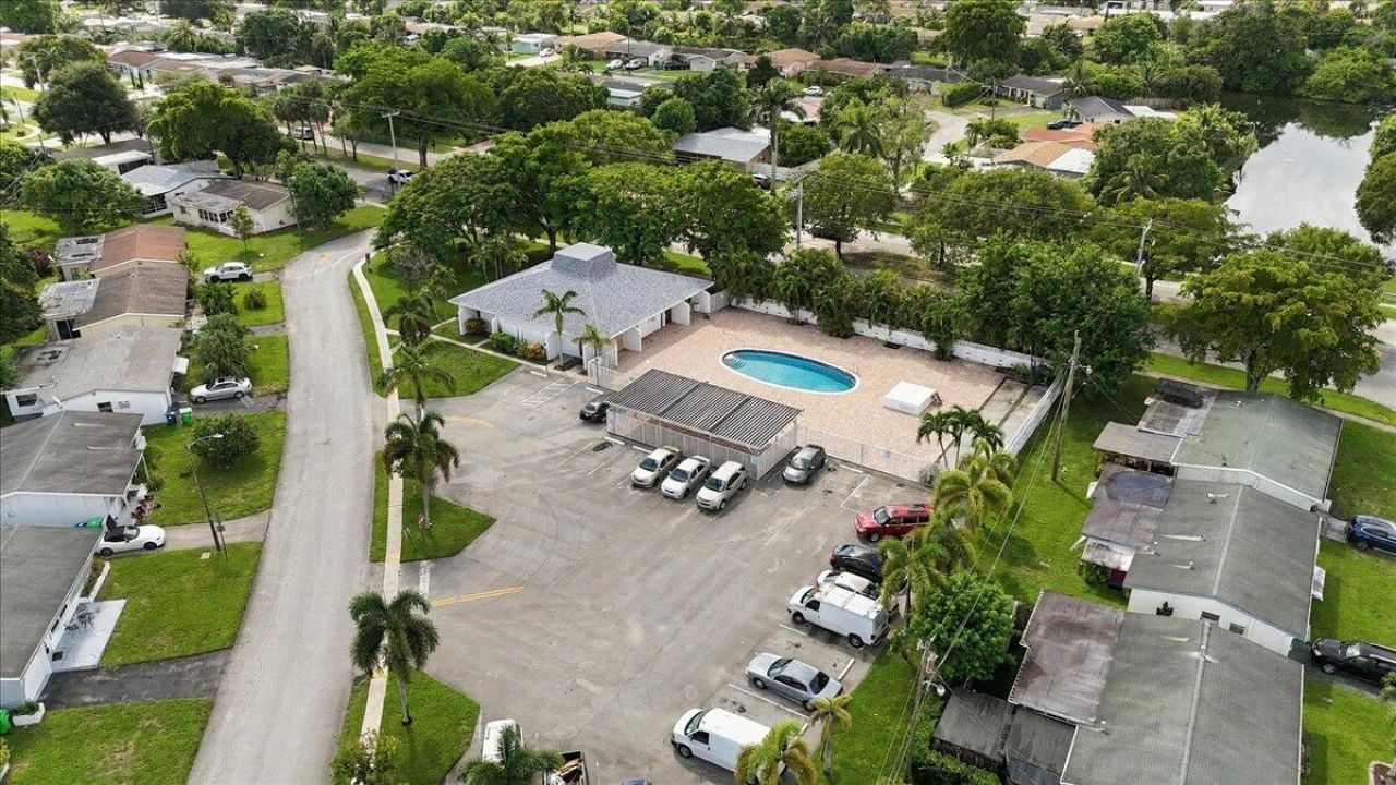 2294 NW 81st Terrace, Sunrise, FL 33322 Photo