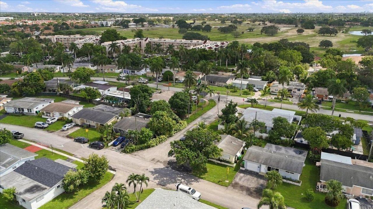 2294 NW 81st Terrace, Sunrise, FL 33322 Photo