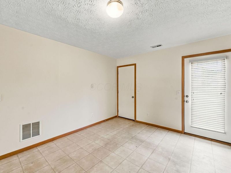 1405 Cedar Rapids Drive, Columbus, OH 43228 Photo 15