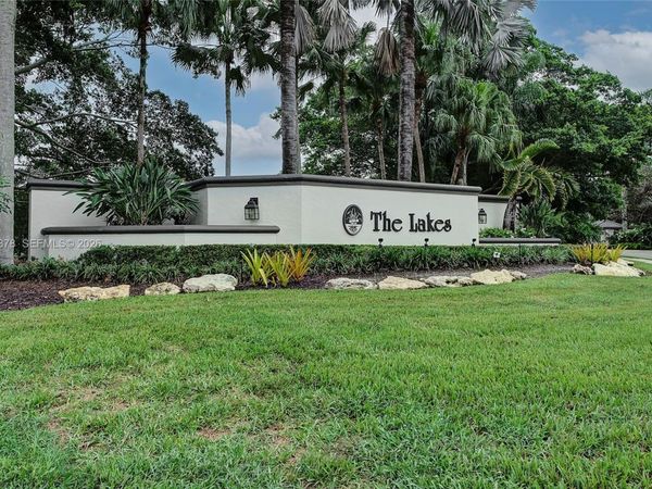113 W Bayridge Dr, Weston, FL 33326