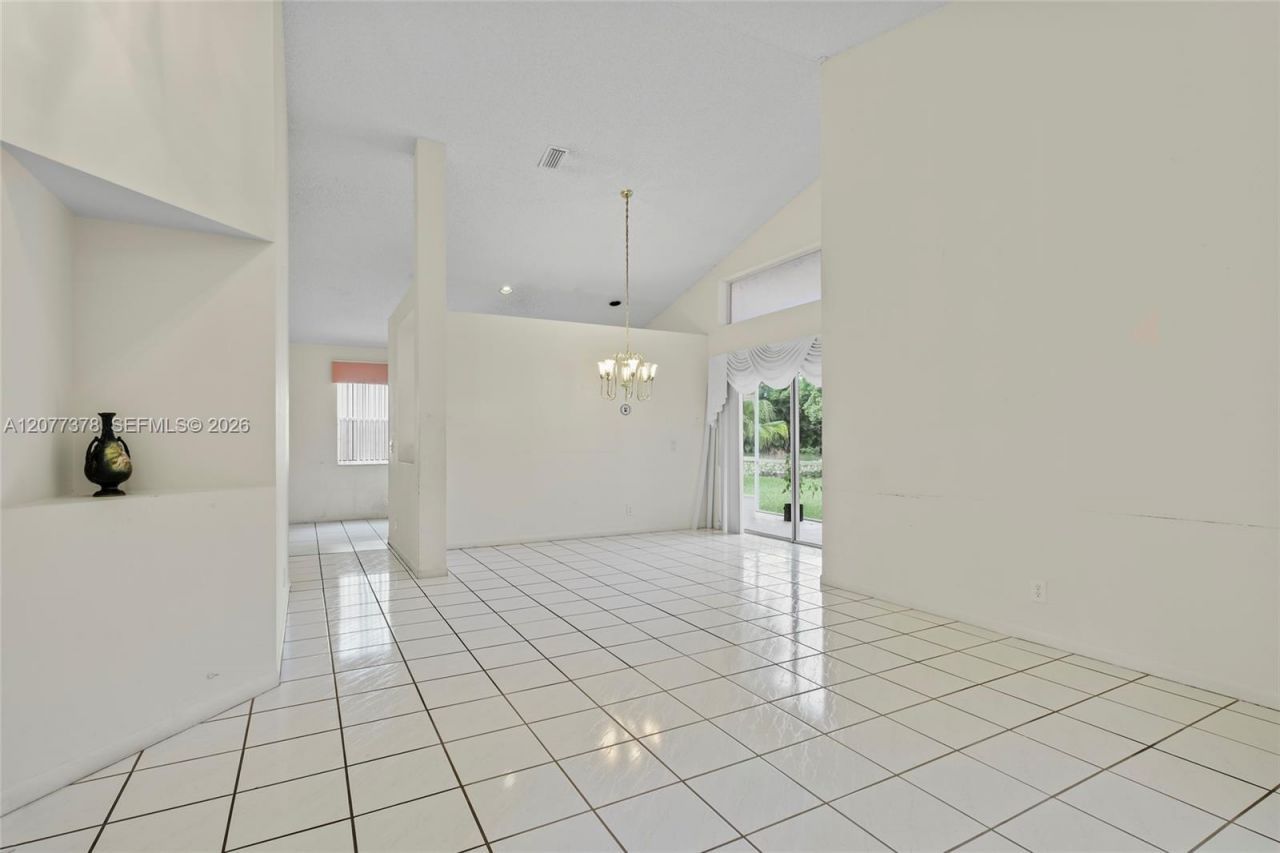 113 W Bayridge Dr, Weston, FL 33326 Photo
