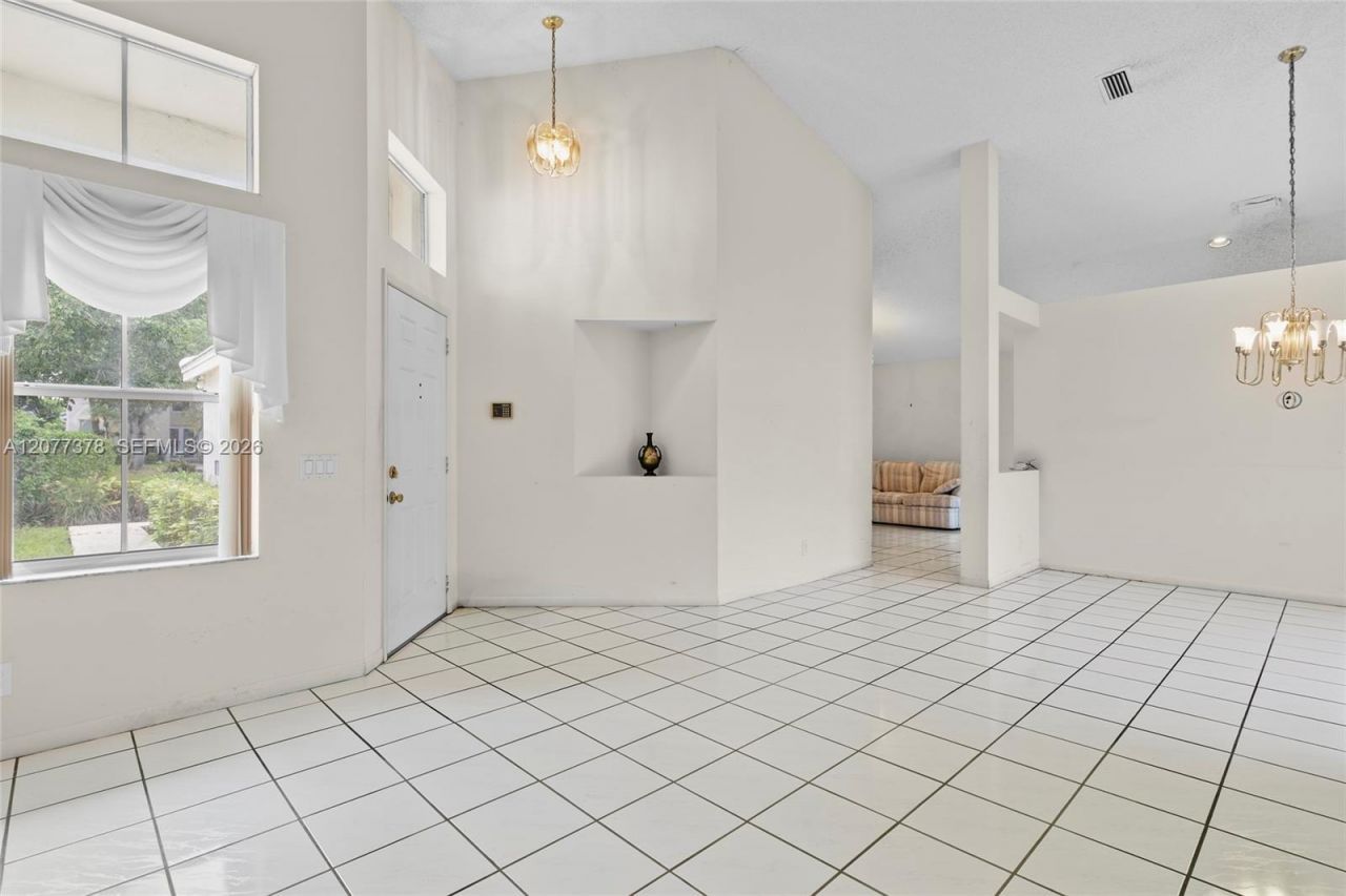 113 W Bayridge Dr, Weston, FL 33326 Photo