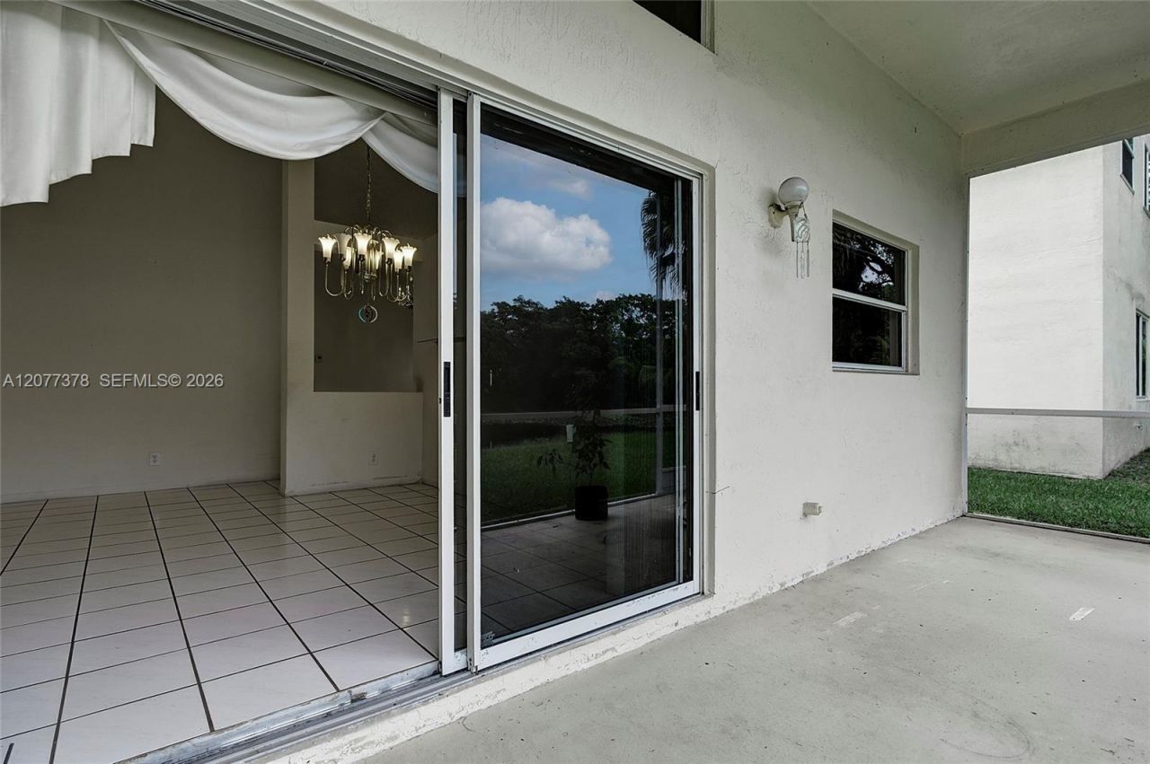 113 W Bayridge Dr, Weston, FL 33326 Photo
