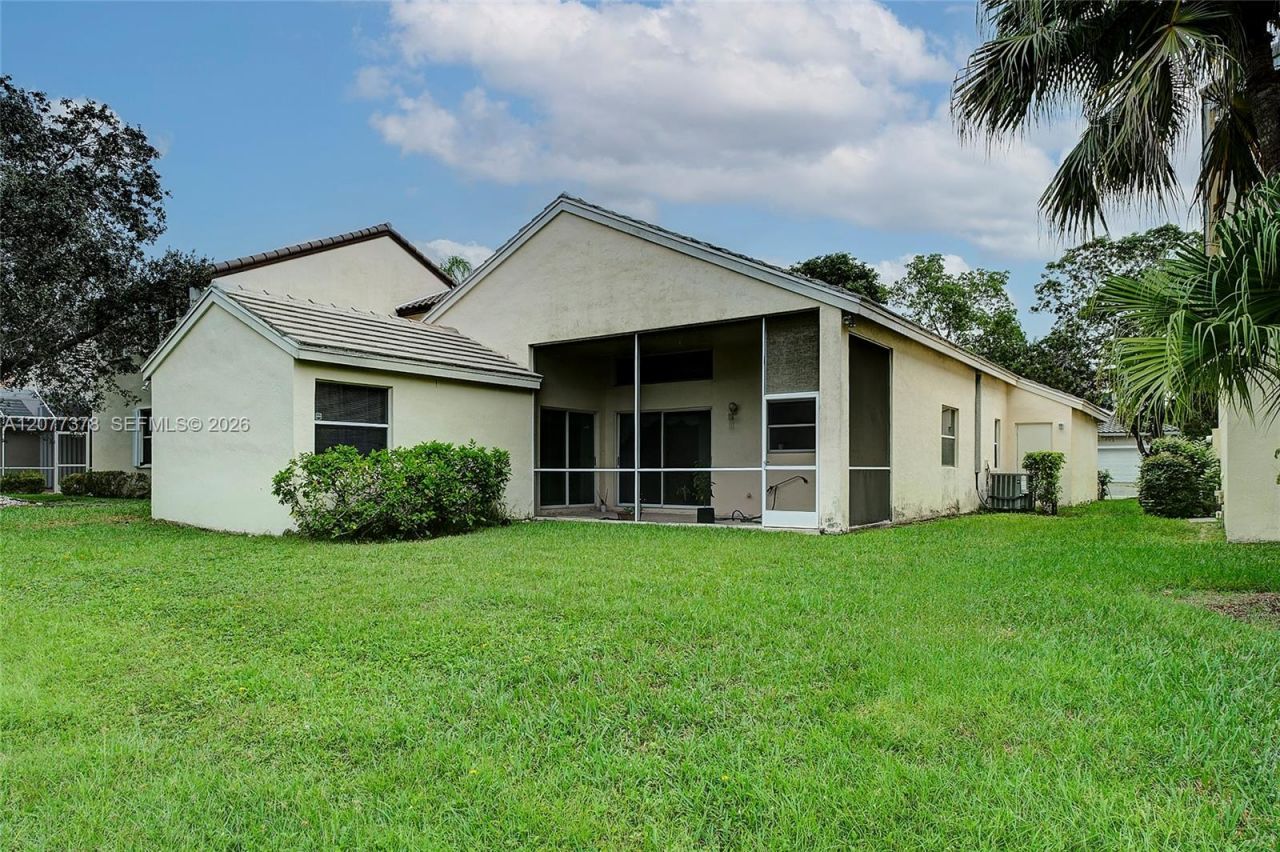 113 W Bayridge Dr, Weston, FL 33326 Photo