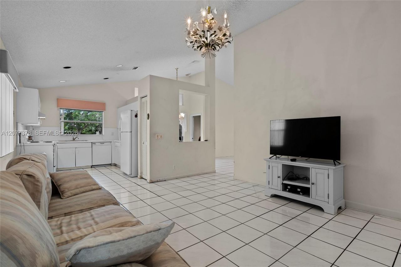 113 W Bayridge Dr, Weston, FL 33326 Photo
