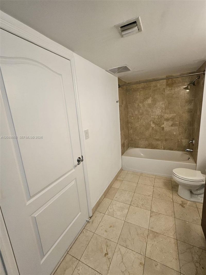 2101 Brickell Ave , Unit 2111, Miami, FL 33129 Photo