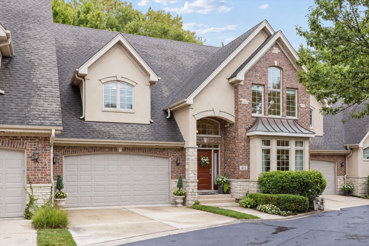 411 Skipping Stone Lane, Unit 411, Hinsdale, IL 60521 Main Photo