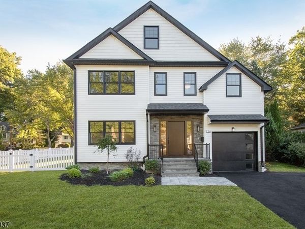 126 Hickson Dr, New Providence, NJ 07974