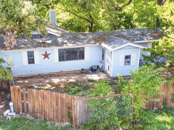 118 S Indian Hill Road , Ponca City, OK 74604