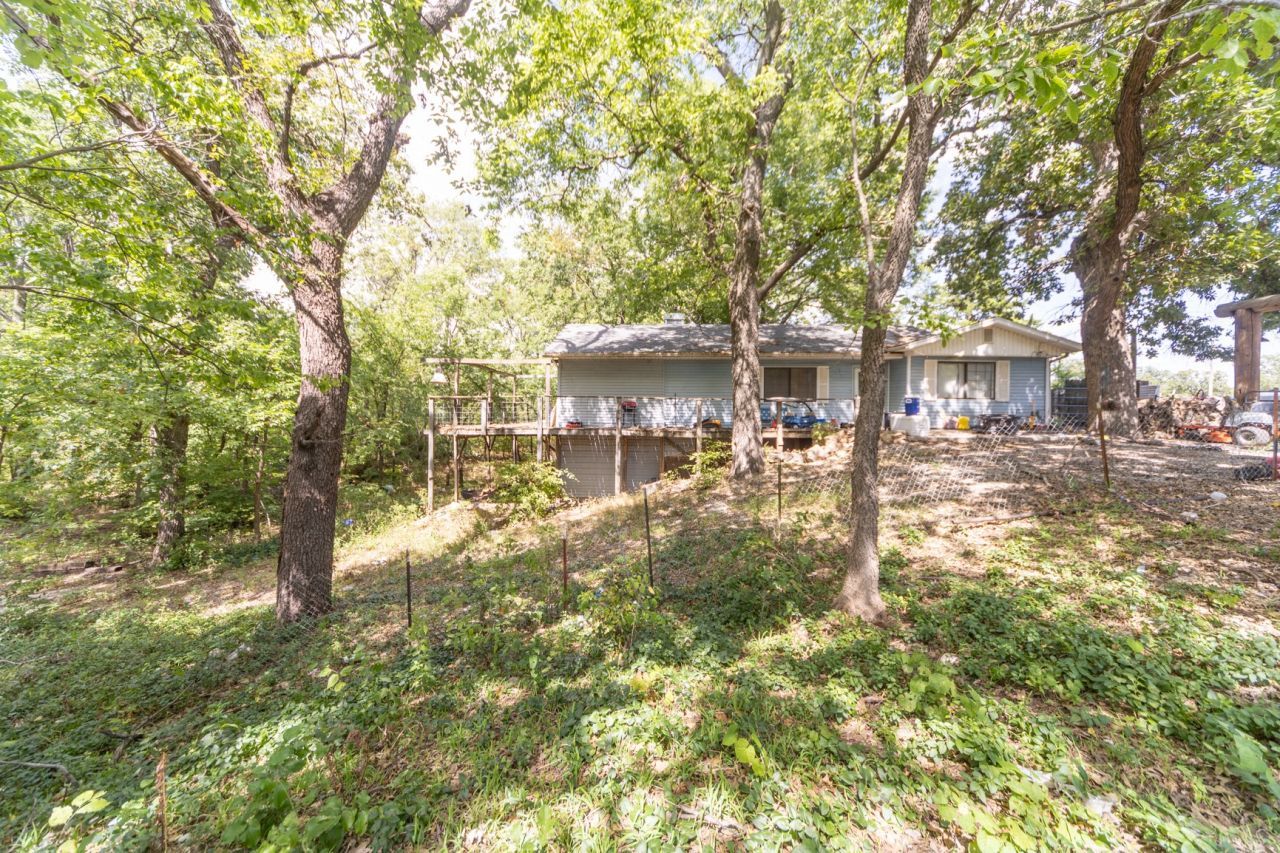 118 S Indian Hill Road, Ponca City, OK 74604 Main Photo