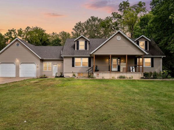 7525 121st Street , Andalusia, IL 61232