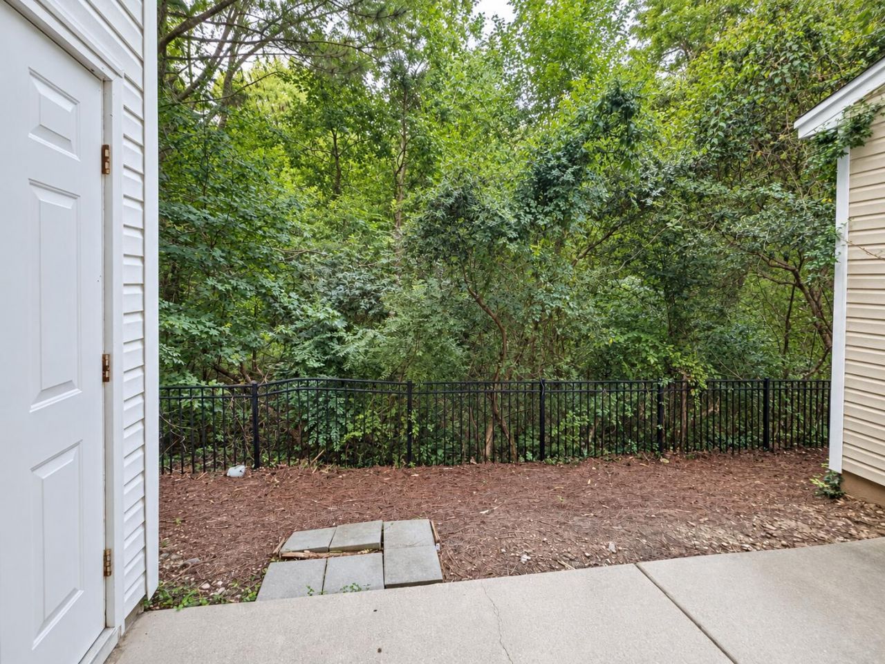 391 Flyway Road Photo 14