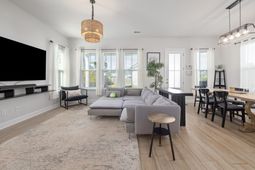 128 Oyster Tide Avenue photo 4