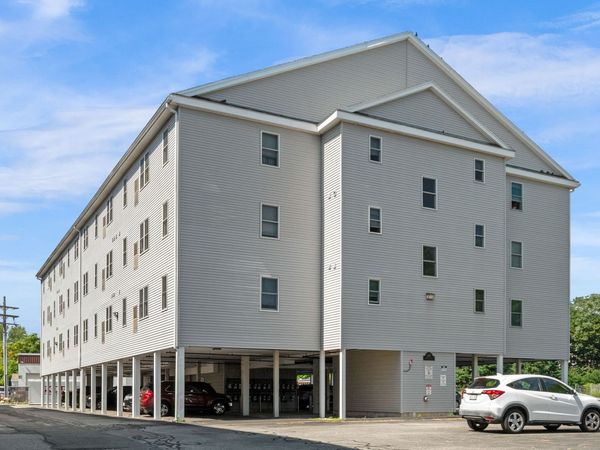 107 Foster St, Unit 304, Peabody, MA 01960