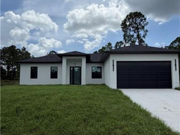 1052 Grove ST E, LEHIGH ACRES, FL 33974
