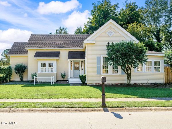 130 E Main Street, Rose Hill, NC 28458