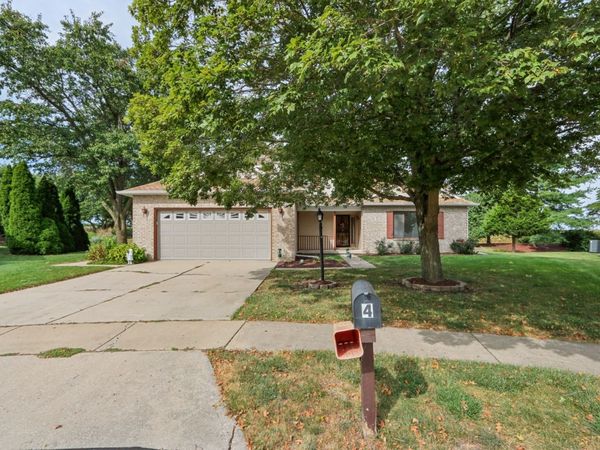 4 Redwing Court, Savoy, IL 61874