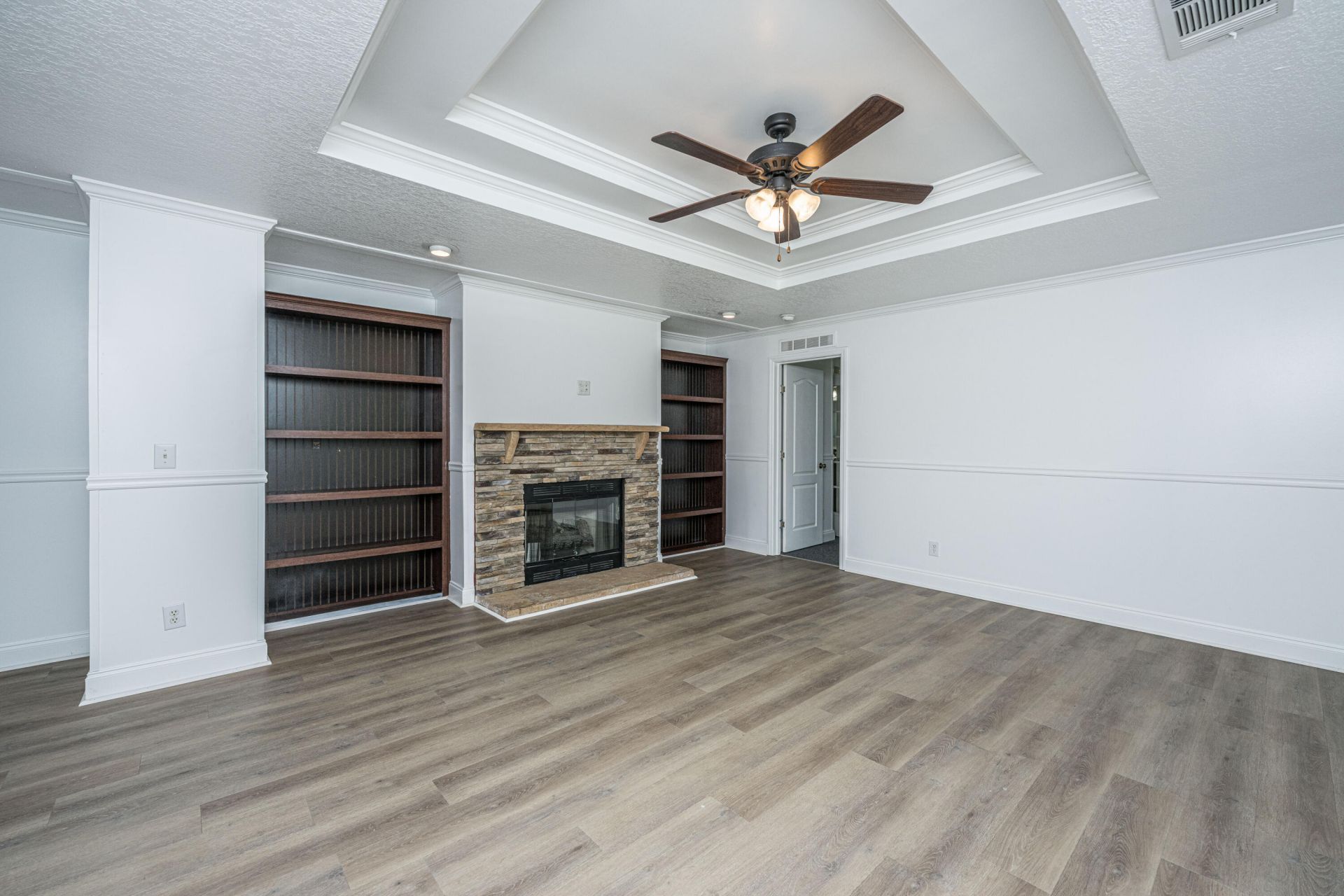 215 Hines Drive Photo 12
