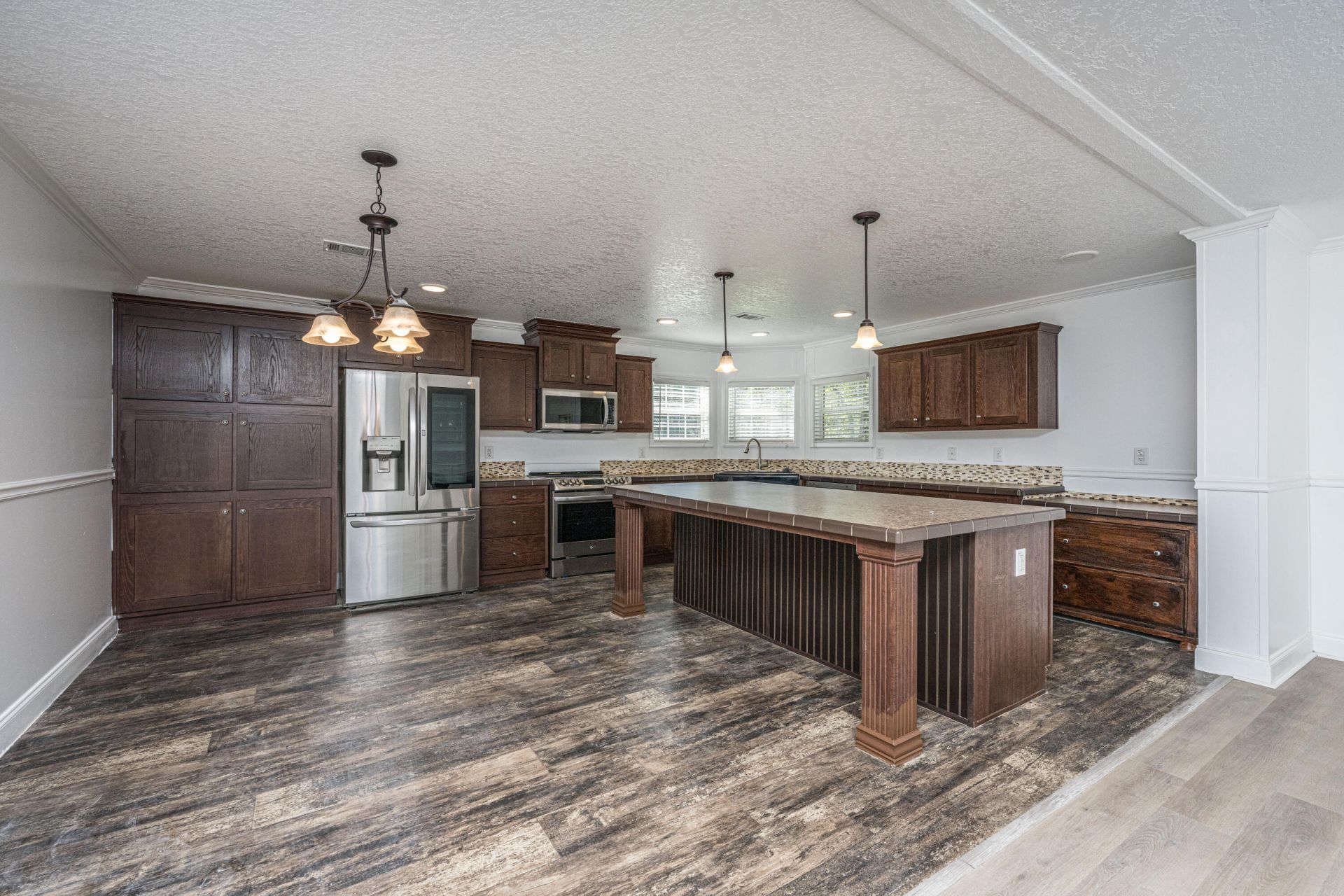 215 Hines Drive Photo 18