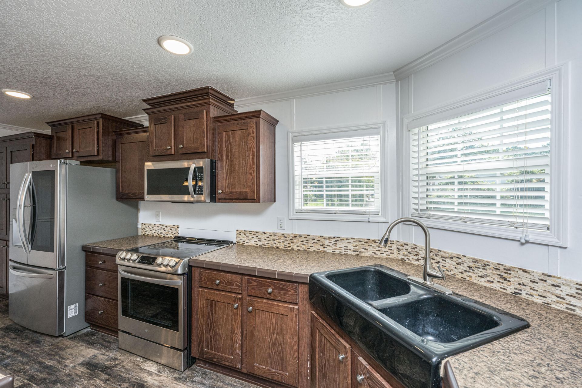 215 Hines Drive Photo 24