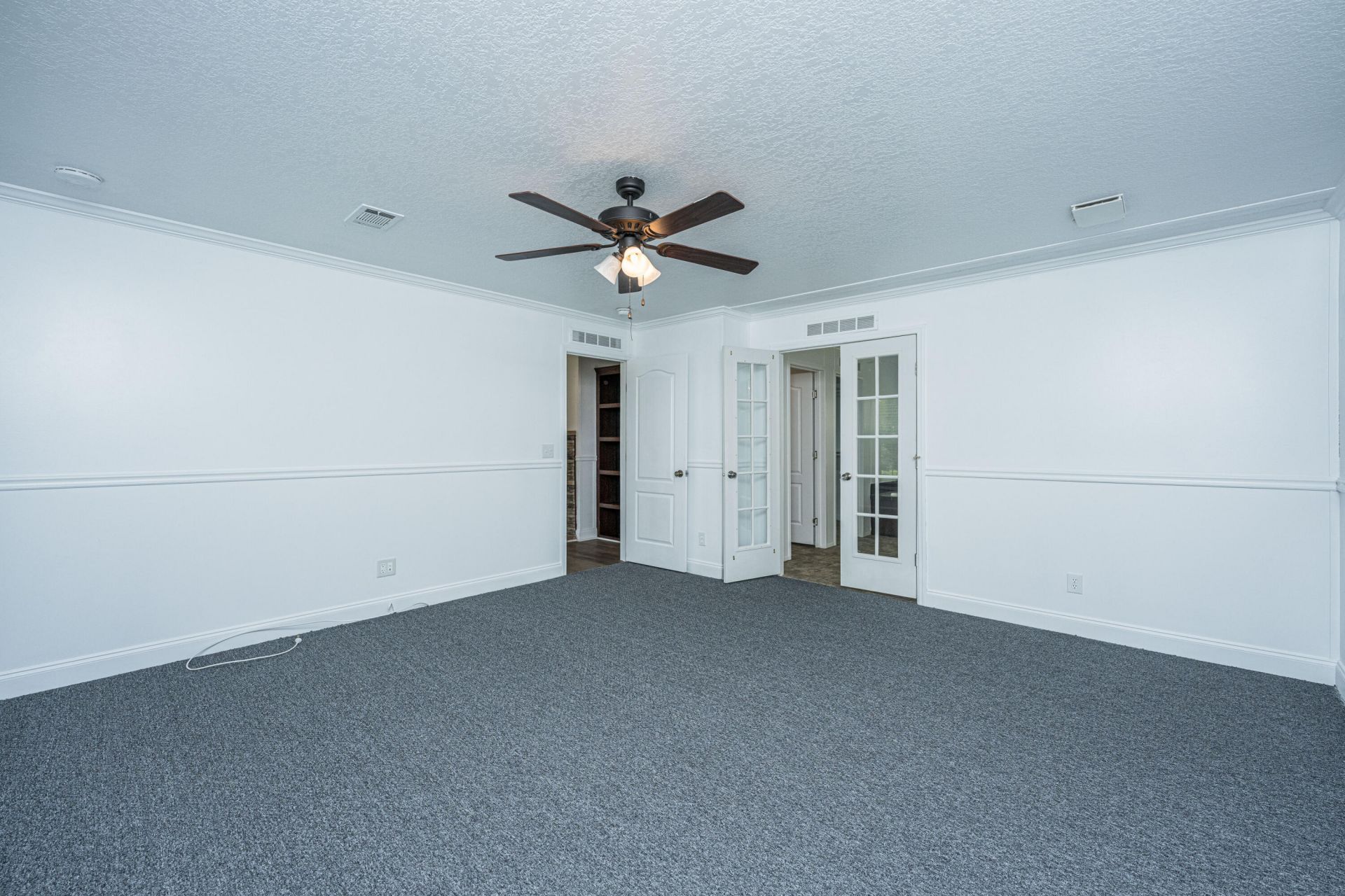 215 Hines Drive Photo 27