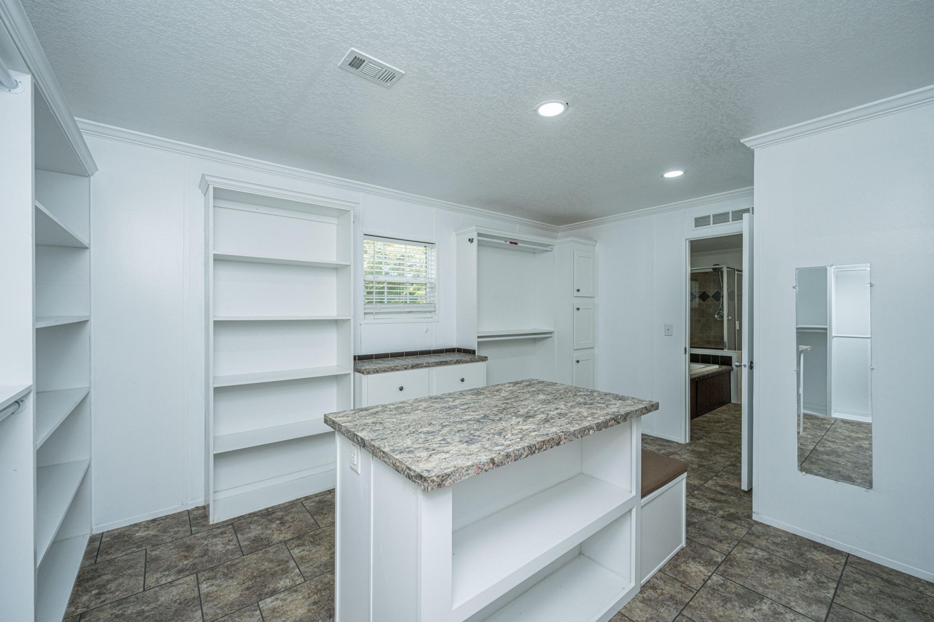 215 Hines Drive Photo 33