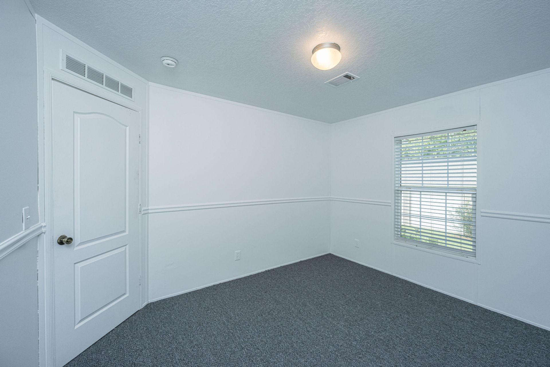 215 Hines Drive Photo 35